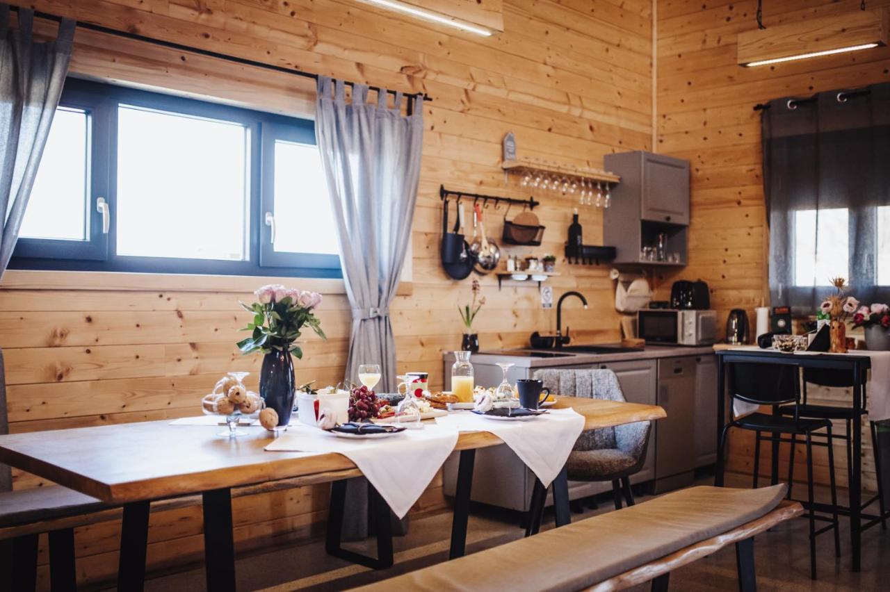Holiday Home Nightswim Inn Vrbovec Bagian luar foto
